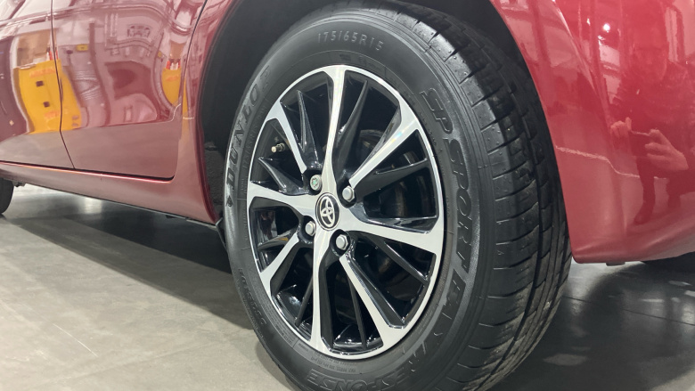 Toyota Yaris 1.5 VVT-i Icon Tech 5dr CVT Petrol Hatchback